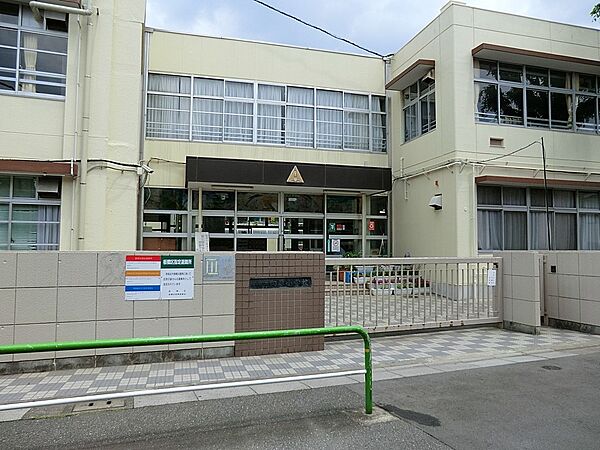 小学校 350m 板橋区立向原小学校