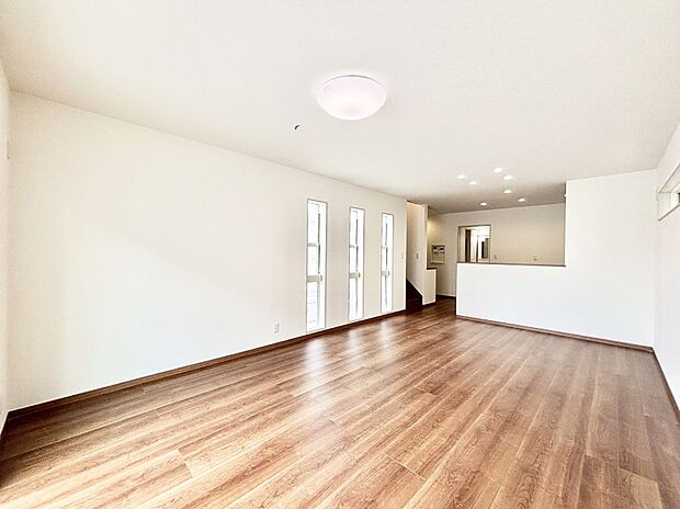 家族団らんの時間も増えそうなくつろぎのリビングダイニング。   