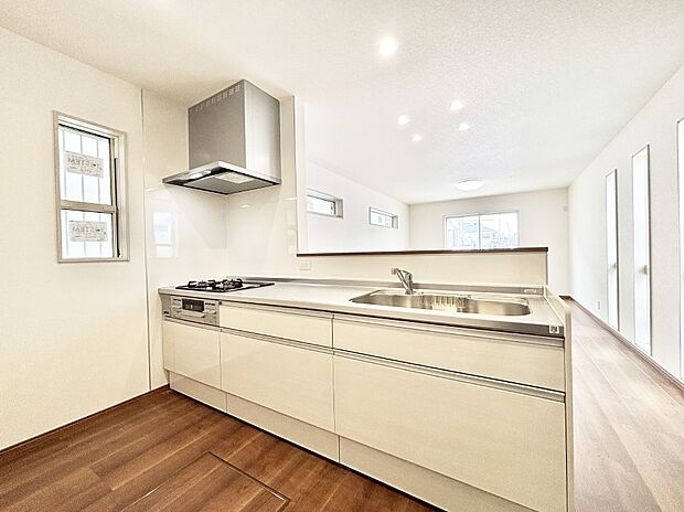 毎日使うキッチンだから、使いやすさ&お手入れのしやすさにこだわりました。