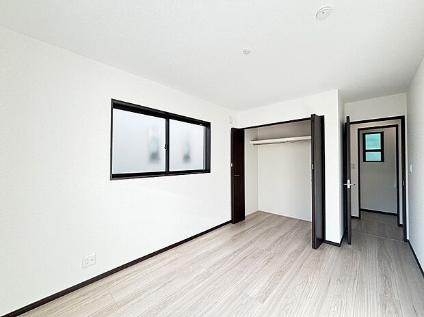 全居室2面採光&クローゼット付きです