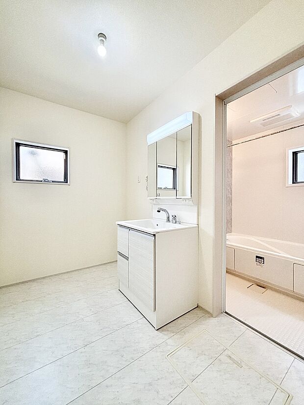 身支度もスムーズにおこなえる脱衣場