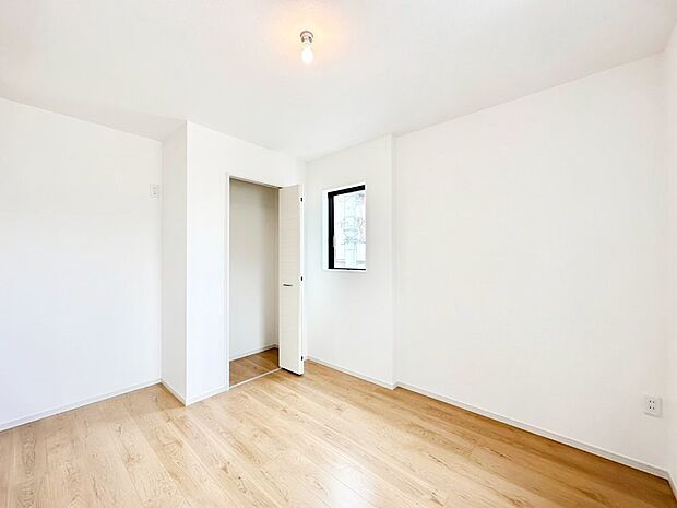 子供部屋にもおすすめな収納スペースたっぷりの居室