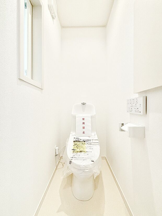 トイレは安心の2箇所！朝のバタバタも一安心です。 