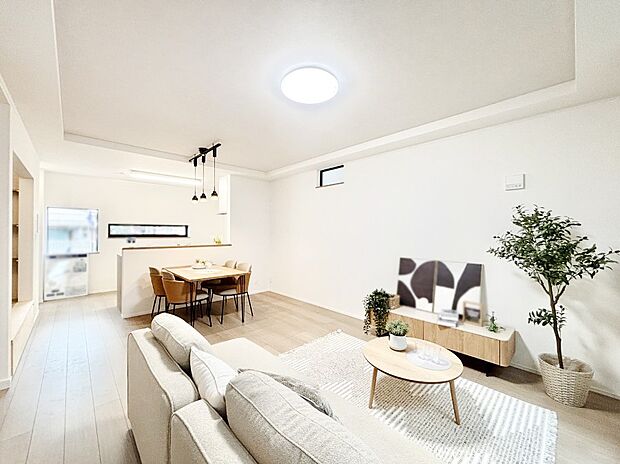 折上げ天井が開放感をもたらしてくれます