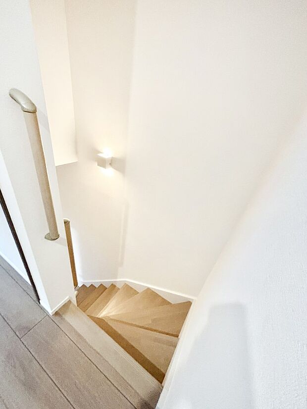 リビング階段が家族の笑顔と会話をつないでくれます