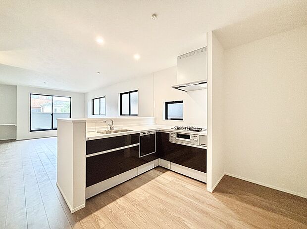 作業動線がスムーズなL字型キッチン