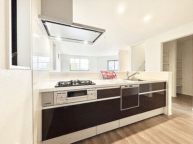 毎日使うキッチンだから、使いやすさ&お手入れのしやすさにこだわりました。