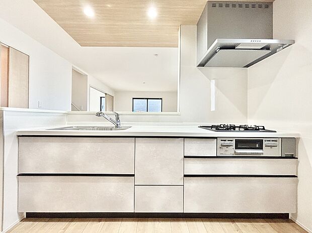 毎日使うキッチンだから、使いやすさ＆お手入れのしやすさにこだわりました。  