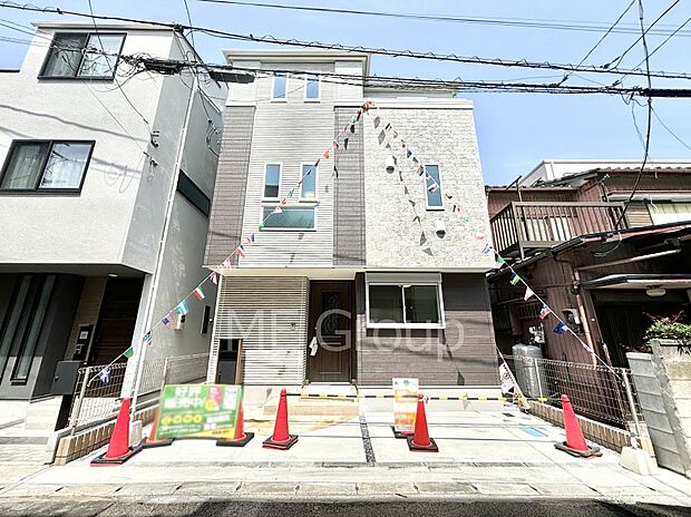 洗練された外観、上質な住空間が広がる室内は永く安心して過ごせる住居です。 