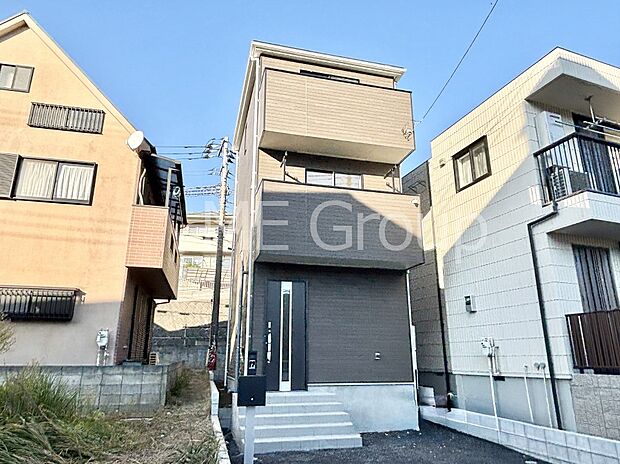 たっぷりの陽光と心地よい風が舞い込む住まい  