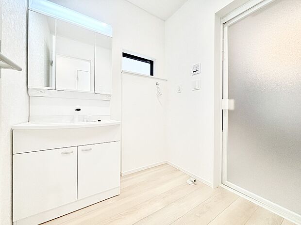 広々とゆとりのあるランドリースペース。  