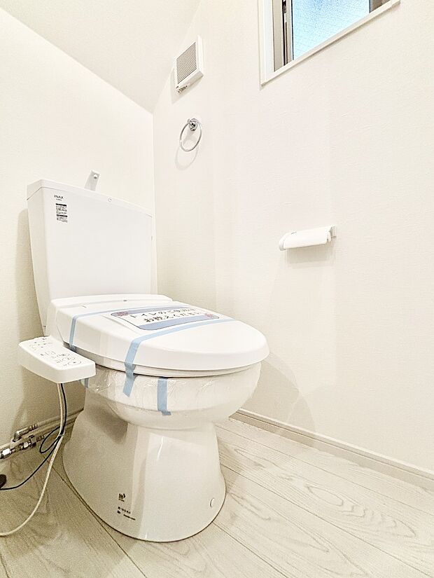 トイレは温水洗浄機能付き