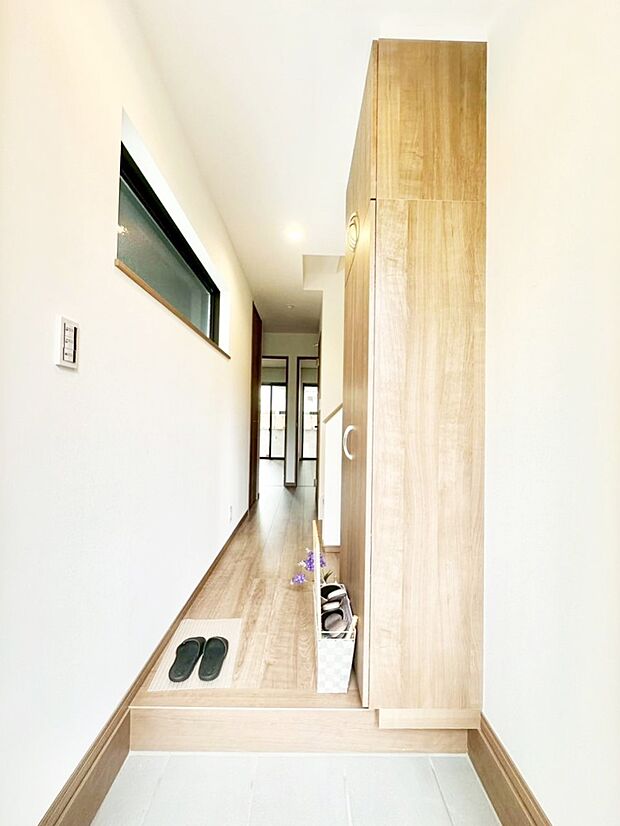 家族の帰宅やお客様をあたたかく迎える玄関