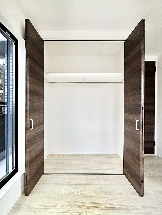 たっぷりの収納スペースで快適に暮らせそう