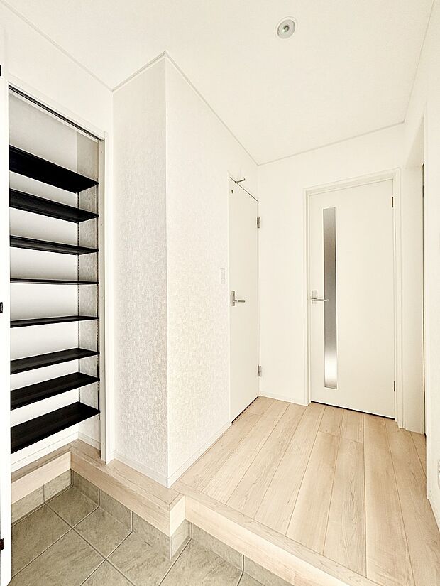 家族の帰宅やお客様をあたたかく迎える玄関