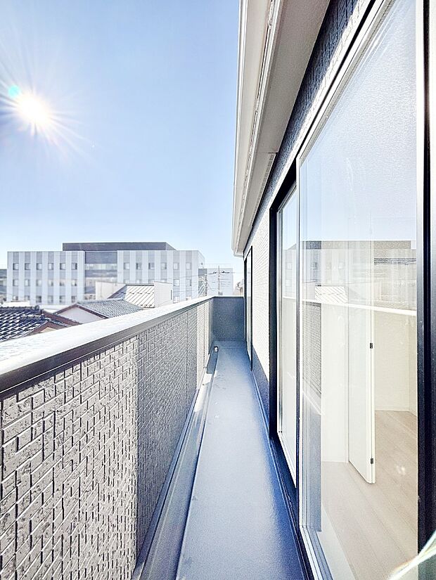 日当たり良好！お天気の良い日は洗濯物が早く乾きそう