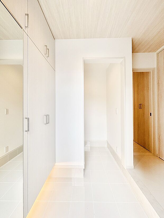 いつもきれいにしておきたい玄関ですね。