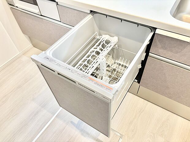 面倒なお片づけは食洗機にお任せ！家事の負担が減って、時間にも気持ちにもゆとりができます。