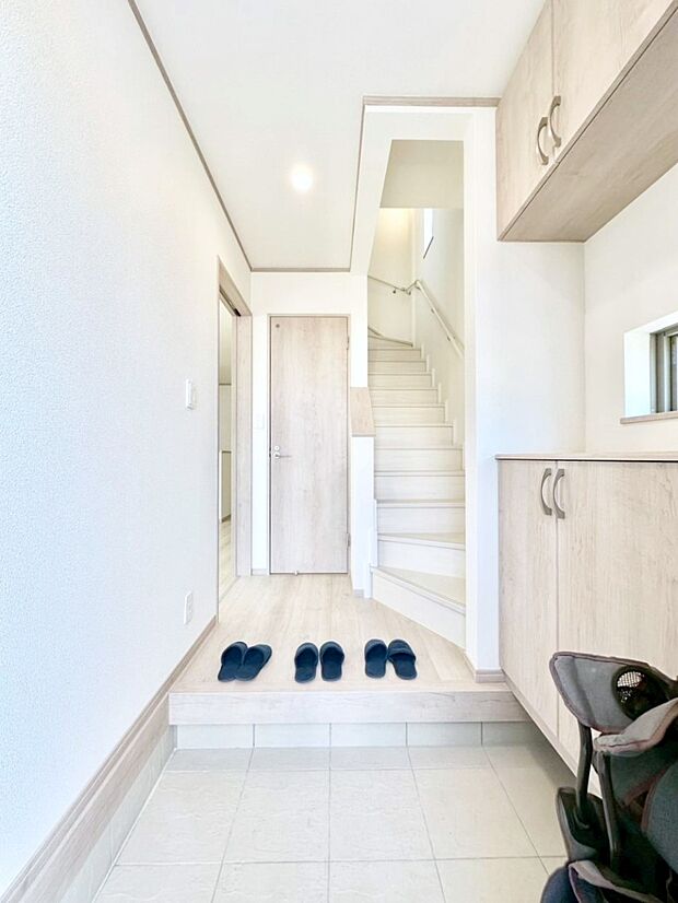 家族の帰宅やお客様をあたたかく迎える玄関