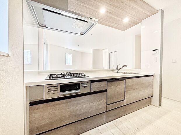 毎日使うキッチンだから、使いやすさ＆お手入れのしやすさにこだわりました。 