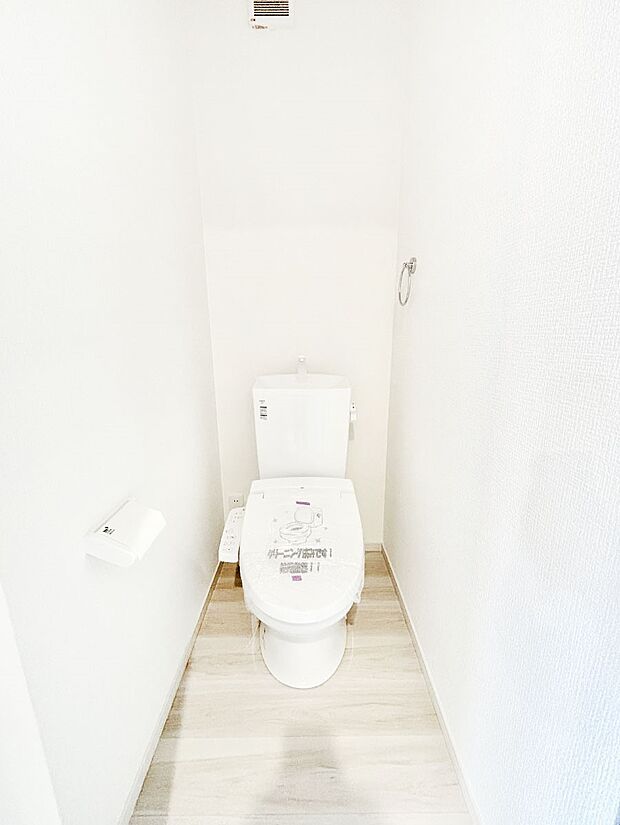 毎日を快適に!清潔感あるシャワートイレ。