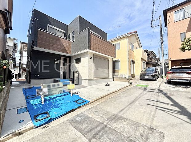 前面道路はきちんと整備されています  