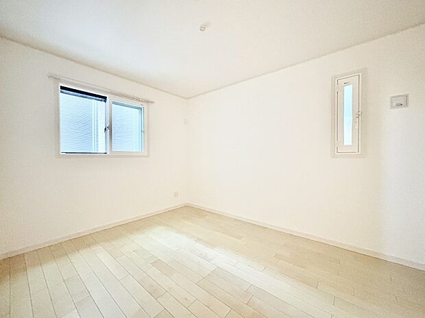 2面採光なので、明るく風通しも良く心地良い生活が送れます。