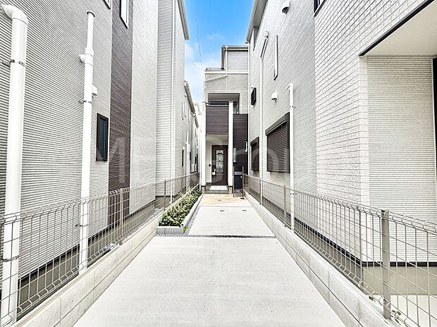 溢れる陽光でご家族の笑顔も輝く