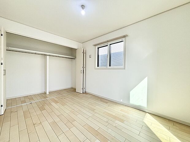 子供部屋にもおすすめな収納スペースたっぷりの居室