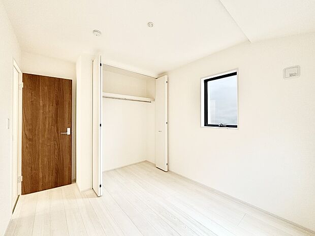 収納が充実しているので居住スペースを広々使えます