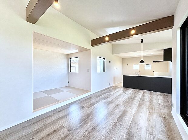 日当たりのいい2階リビングはプライベート性も高く、落ち着いて暮らせます！