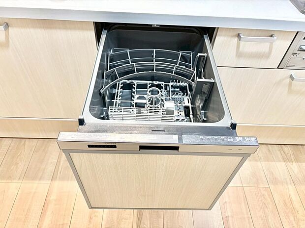 面倒なお片づけは食洗機にお任せ！家事の負担が減って、時間にも気持ちにもゆとりができます。