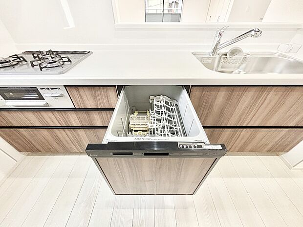 面倒なお片づけは食洗機にお任せ!家事の負担が減って、時間にも気持ちにもゆとりができます。