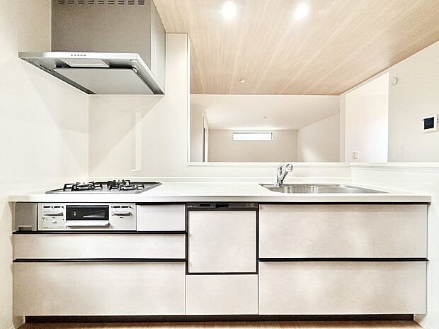 毎日使うキッチンだから、使いやすさ&お手入れのしやすさにこだわりました。