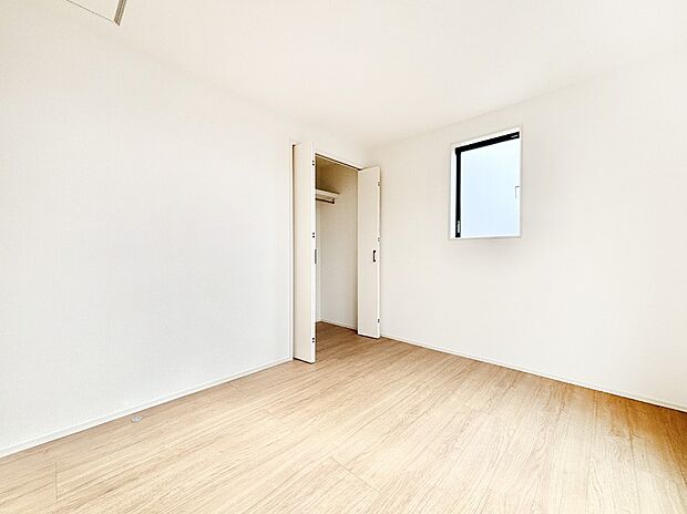 ナチュラルなフローリングはどんなインテリアにもマッチ。