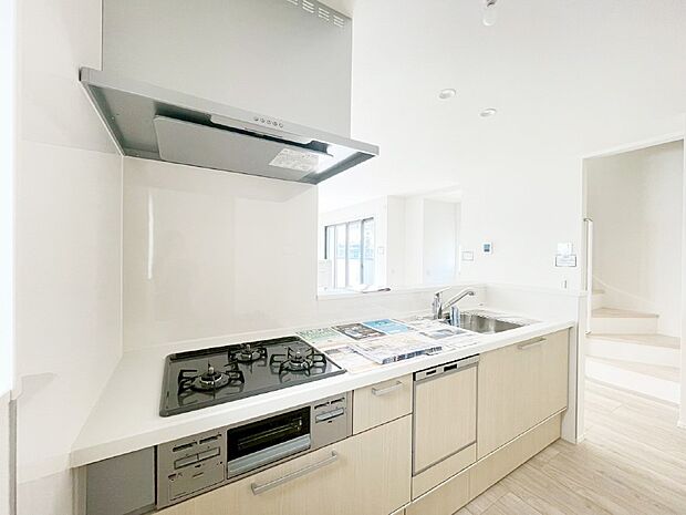 料理をしながらご家族との会話を楽しめる対面カウンターキッチン