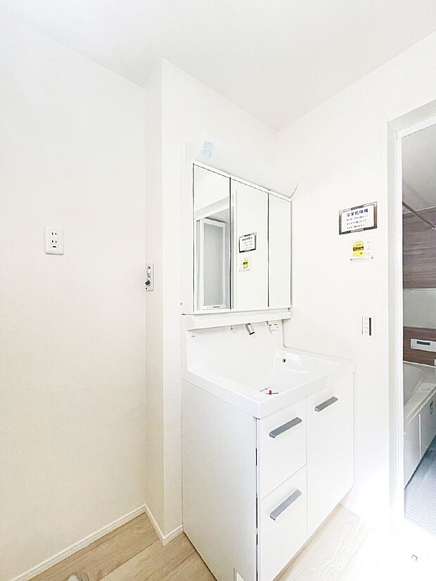 広々とゆとりのあるランドリースペース