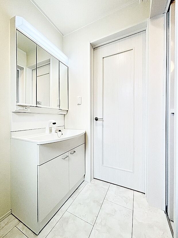 お子さんがうがい、手洗いも喜んでしてくれそうな洗面所！ 