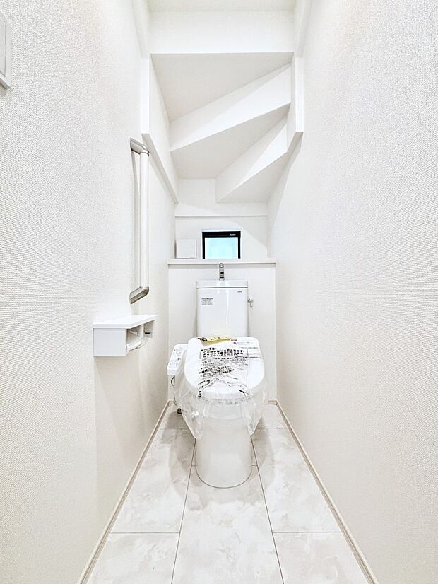 トイレは安心の2箇所！朝のバタバタも一安心です。 