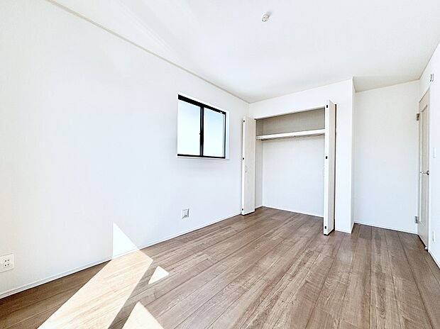 収納が充実しているので、居住スペースを広く使えます。 