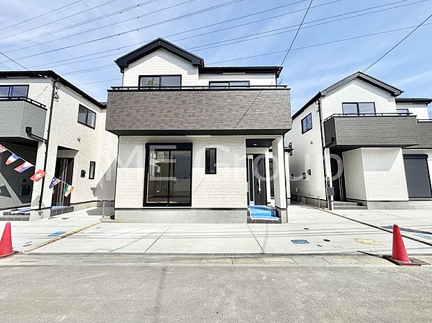 たっぷりの陽光と開放感に包まれる明るい住まい  