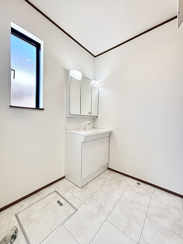 広々とゆとりのあるランドリースペース。