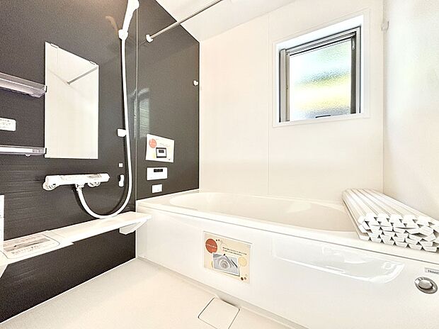 落ち着いた雰囲気でゆっくりお寛ぎいただけるバスルーム