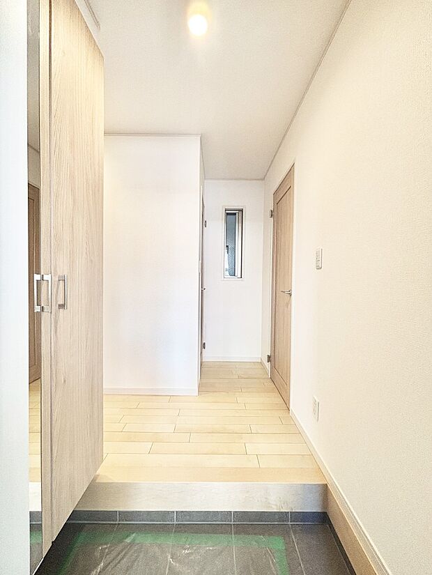 家族の帰宅やお客様をあたたかく迎える玄関