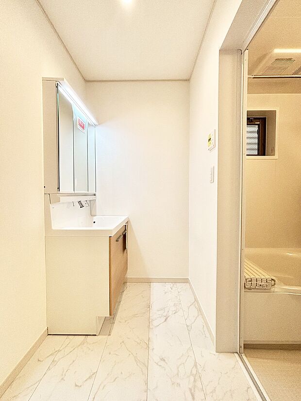 広々とゆとりのあるランドリースペース