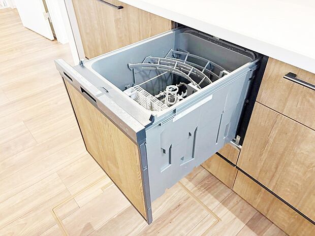 面倒なお片づけは食洗機にお任せ！家事の負担が減って、時間にも気持ちにもゆとりができます。