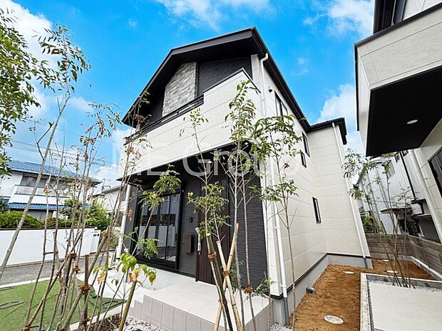 溢れる陽光でご家族の笑顔も輝く