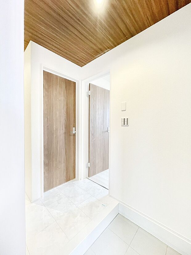 いつもきれいにしておきたい玄関ですね。  