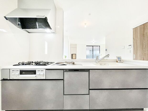 毎日使うキッチンだから、使いやすさ＆お手入れのしやすさにこだわりました。 