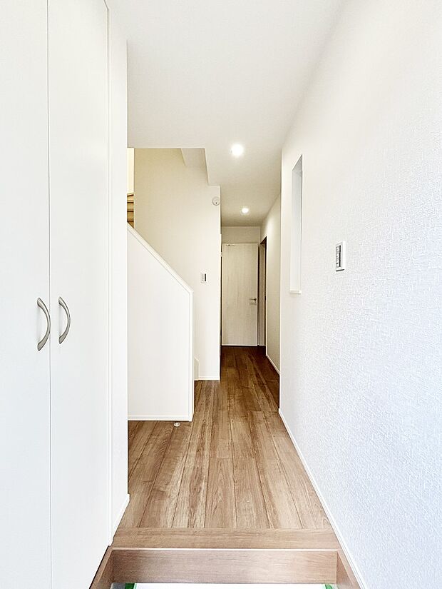 家族の帰宅やお客様をあたたかく迎える玄関